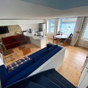 Appartement Vue Imprenable Sur Le Port, Ploudalmézeau