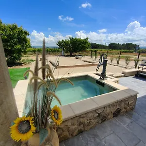 https://gite-les-caunes.fr-provencehotel.com